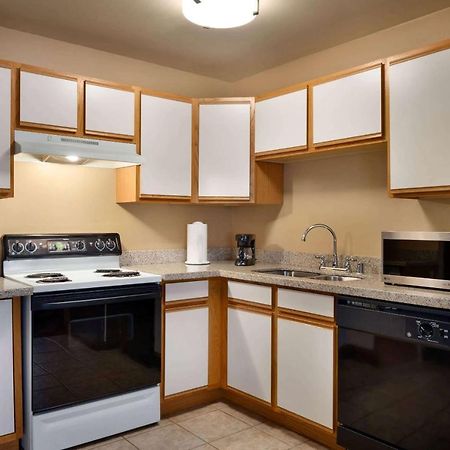 Hawthorn Extended Stay By Wyndham Milwaukee Airport Oak Creek Exterior photo