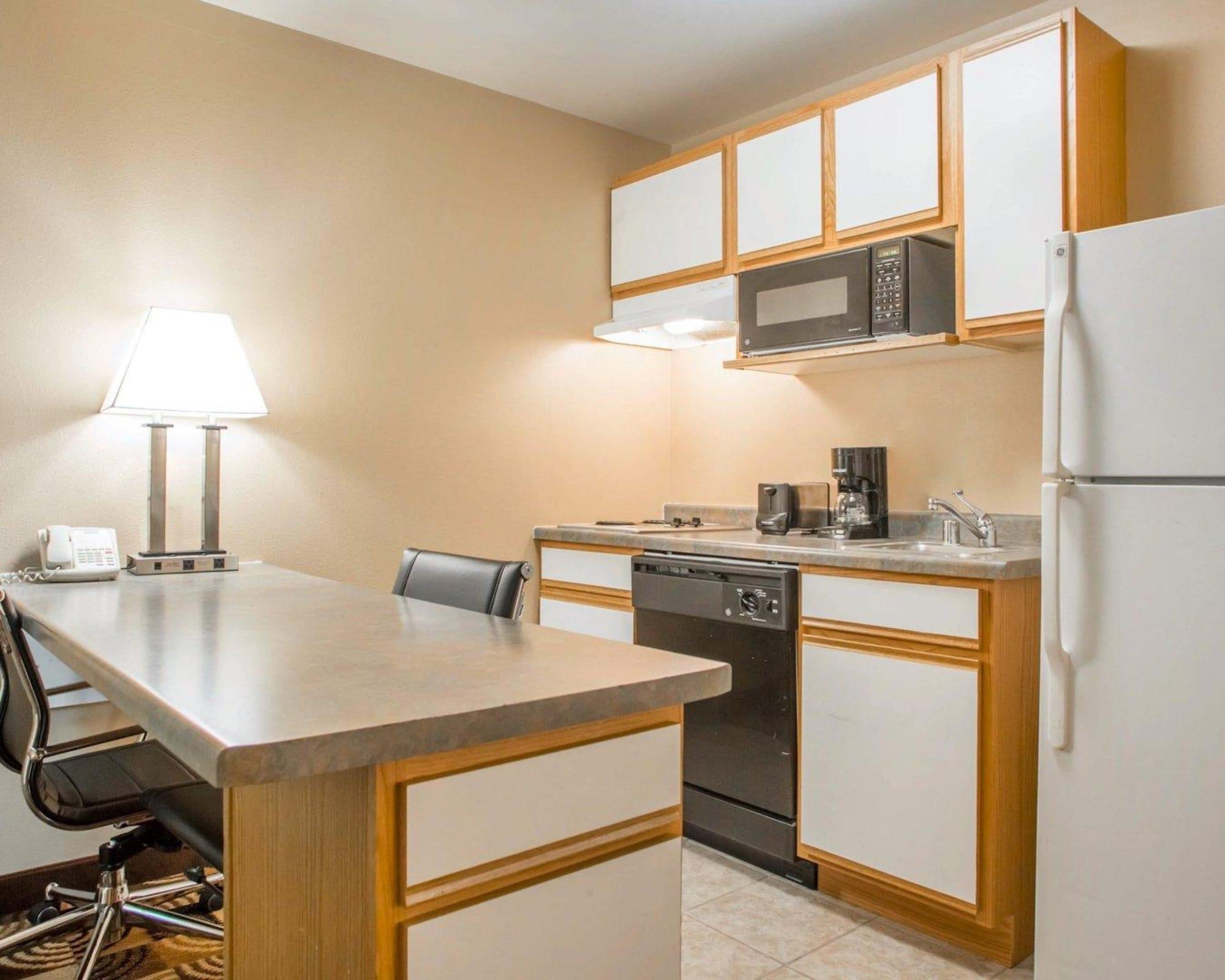 Hawthorn Extended Stay By Wyndham Milwaukee Airport Oak Creek Exterior photo