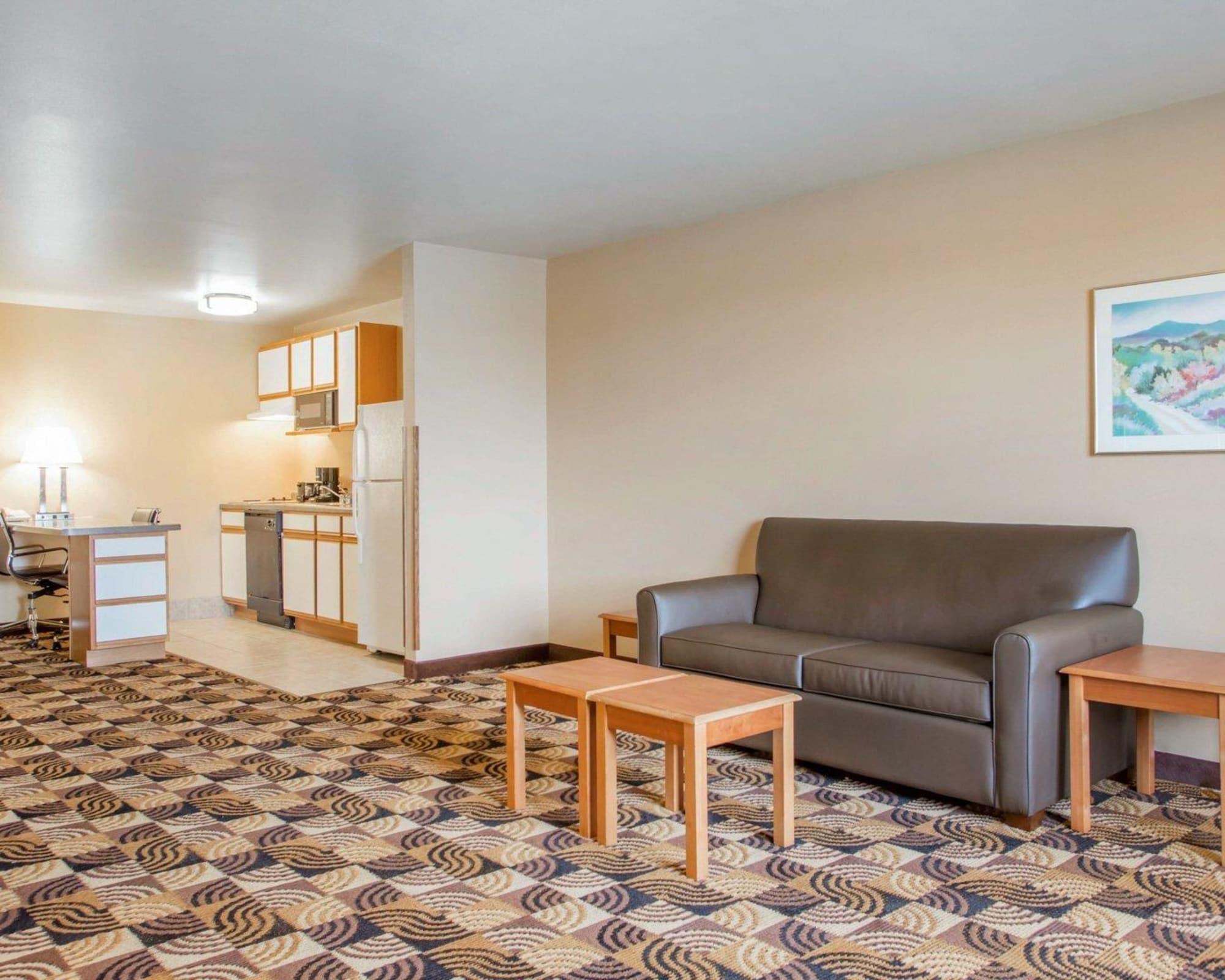 Hawthorn Extended Stay By Wyndham Milwaukee Airport Oak Creek Exterior photo