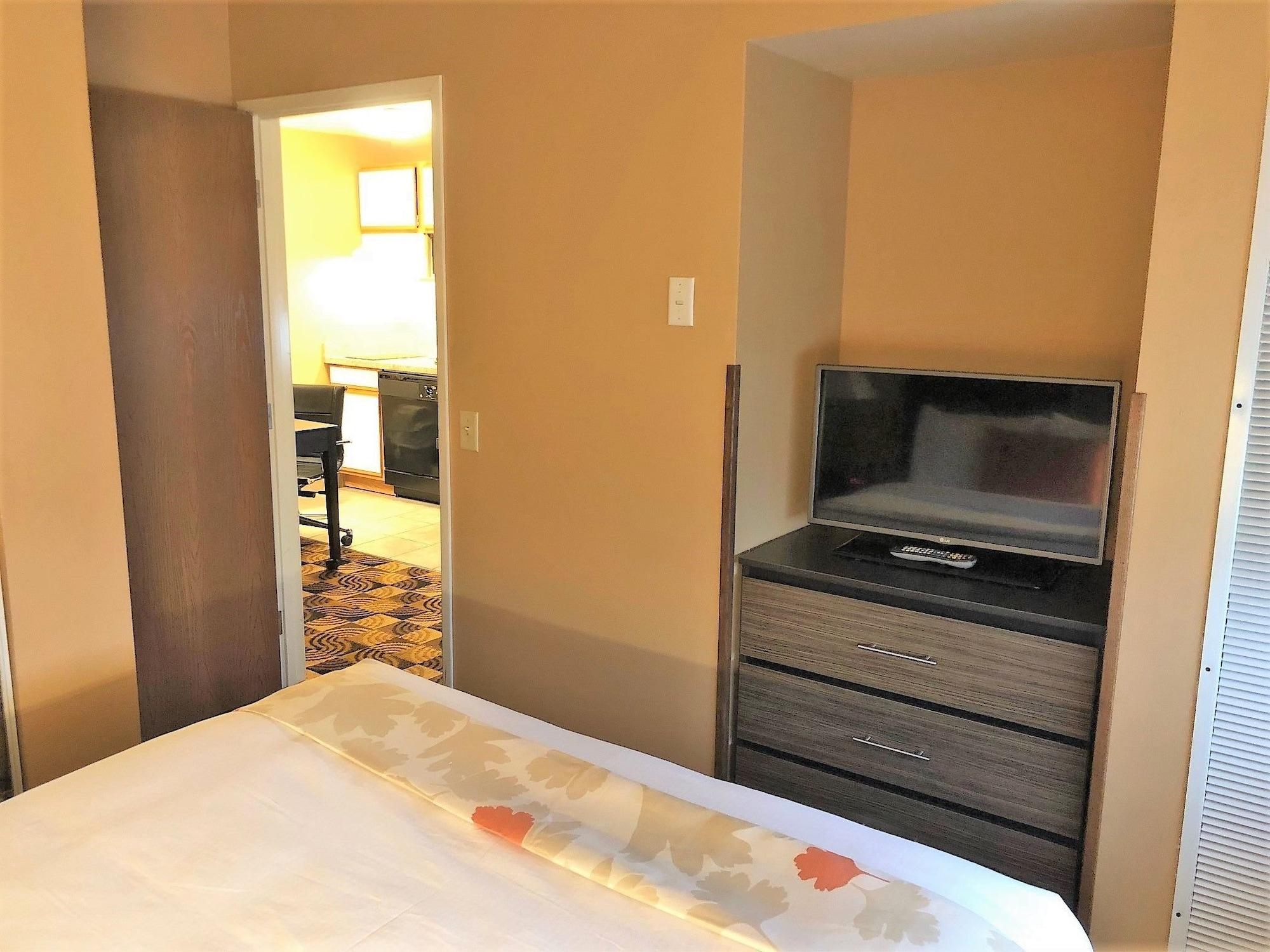 Hawthorn Extended Stay By Wyndham Milwaukee Airport Oak Creek Exterior photo