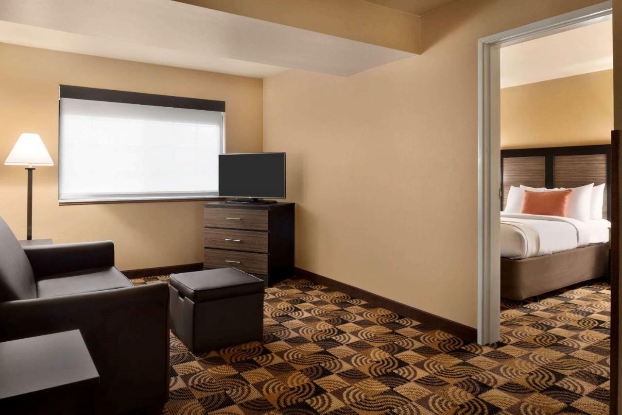 Hawthorn Extended Stay By Wyndham Milwaukee Airport Oak Creek Exterior photo
