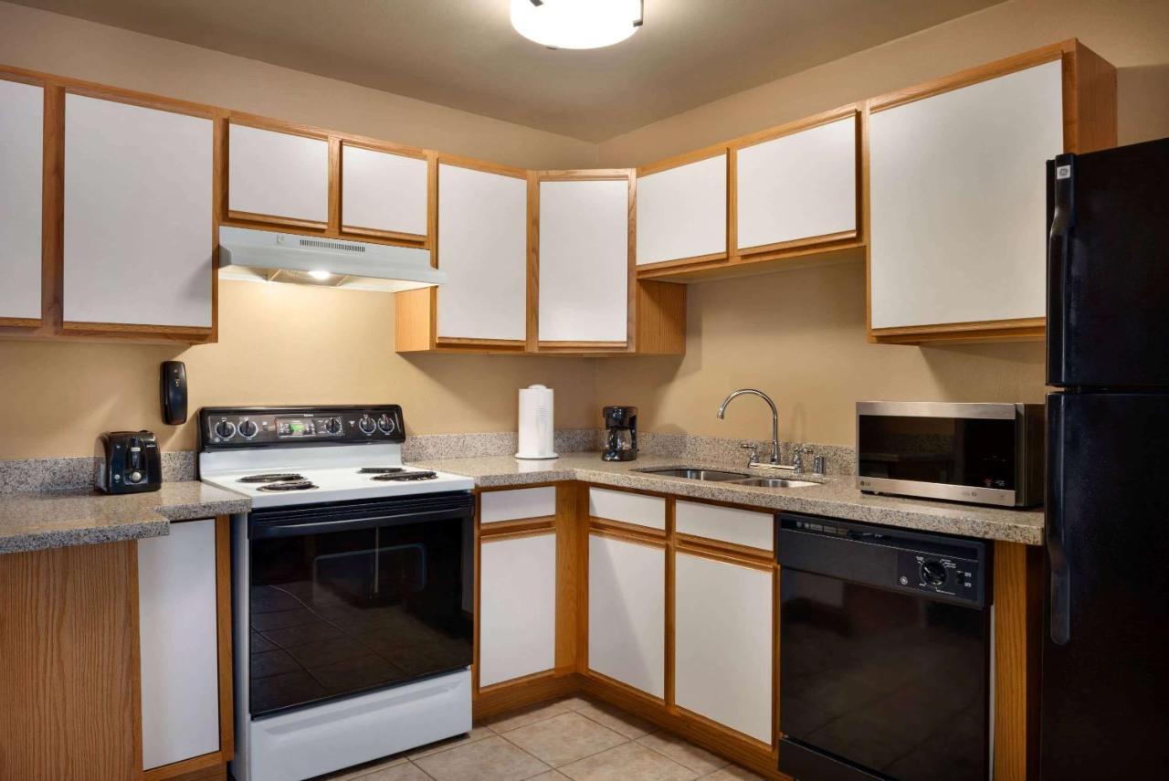 Hawthorn Extended Stay By Wyndham Milwaukee Airport Oak Creek Exterior photo